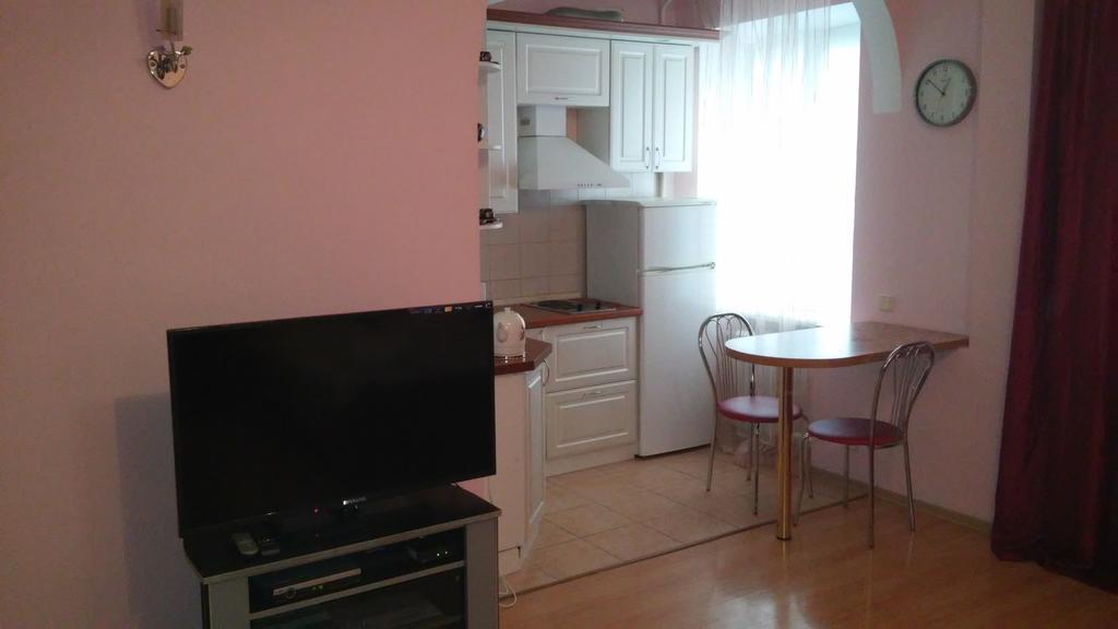 Central Apartments Kyiv Room photo