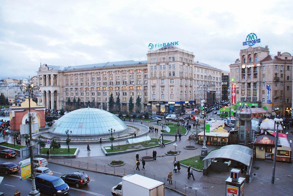 Central Apartments Kyiv Room photo